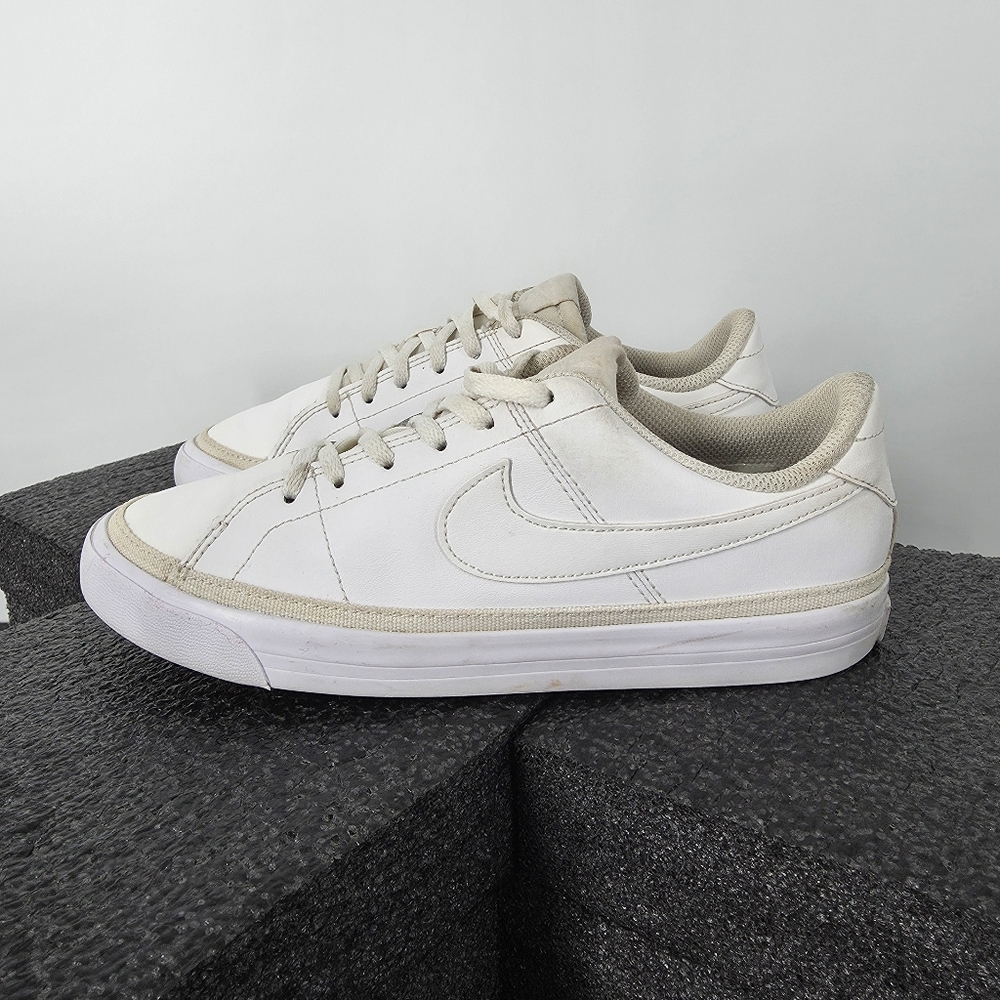 Nike Court Legacy GS 5.5Y Women 7 Triple White Leather Sneakers DA5380-104